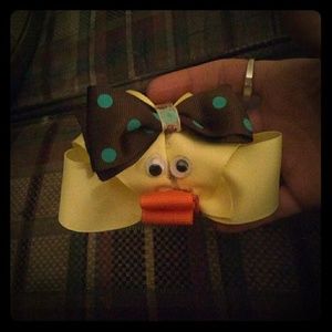 Duck bow